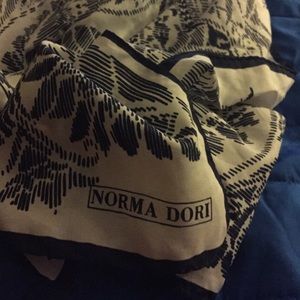 Adorable silky scarf navy