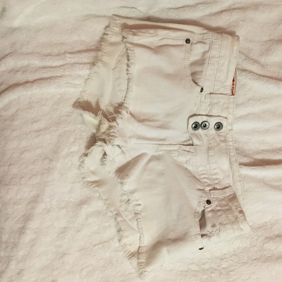 White frayed shorts