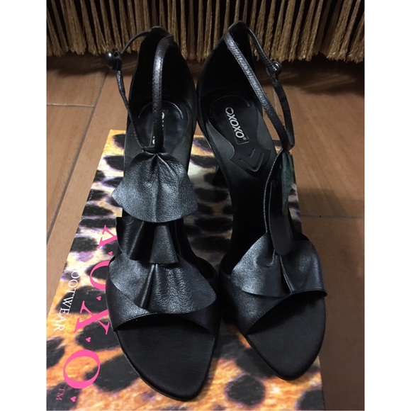XOXO Sandals Women's Daniella  Sz 8 Black