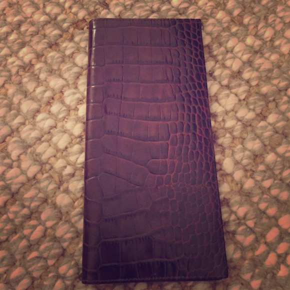 Alligator leather passport booklet (unisex)