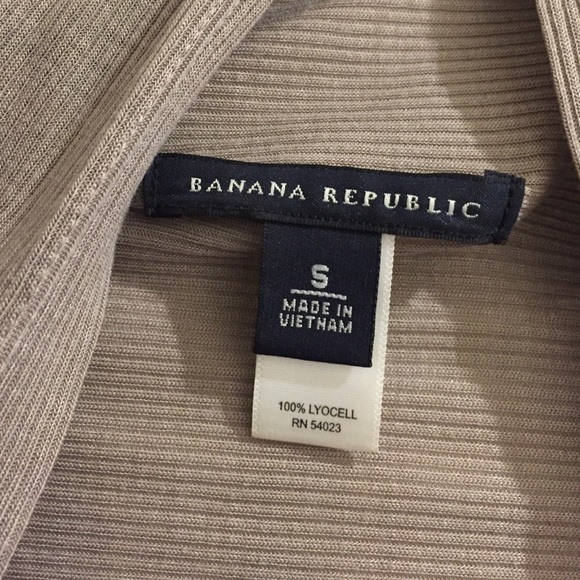 Banana Republic Cardigan  size S - Picture 2 of 2