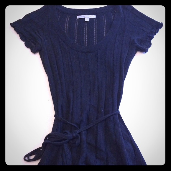 Short sleeve tie waist shirt