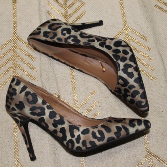 Cheetah print pumps