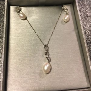 Pearl necklace set