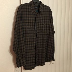 Brown flannel NEVER BEEN WORN TAG STILL ATTACHED