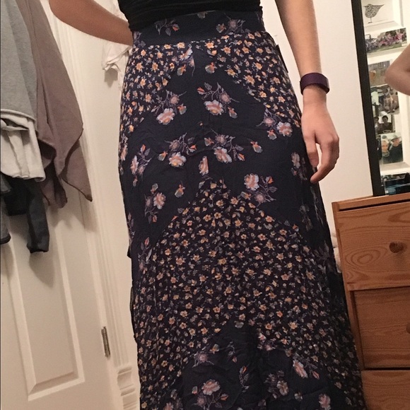 Patterned high waisted maxi skirt by Ecote