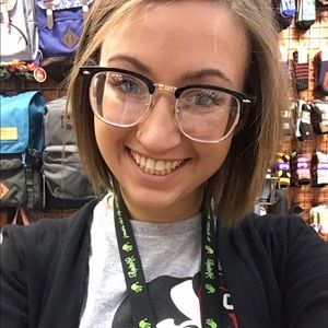 Meet your Posher, Samantha