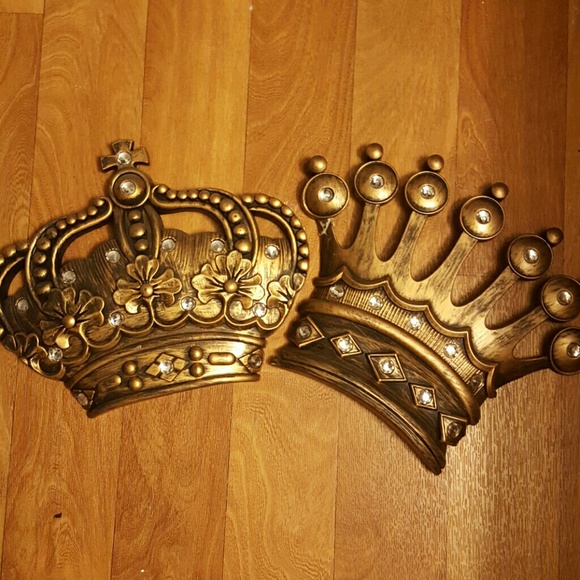 **SOLD*** Queen & king crowns - Picture 1 of 4