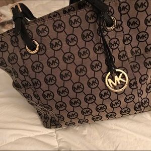 Michael Kors Bucket Purse