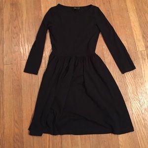 black skater dress