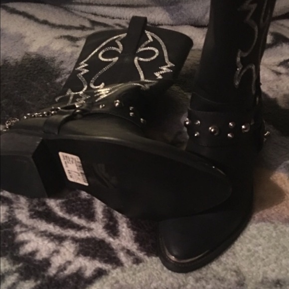 Ladies Cowgirl Boots