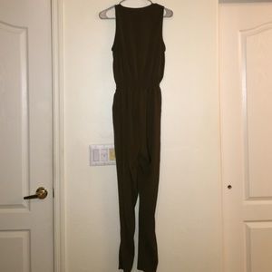 Missguided Sleeveless jumpsuit