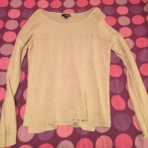 Super cute tan sweater! 💕