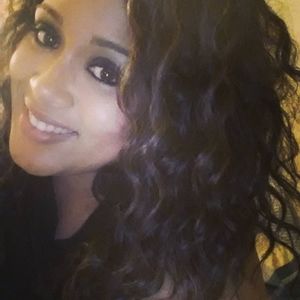 Meet your Posher, Whitney