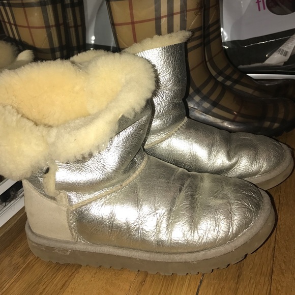 Kids size 4 Uggs in Silver