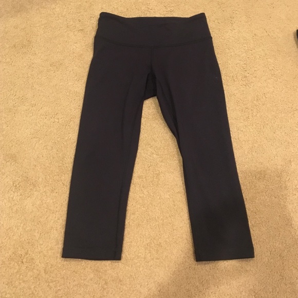 Lululemon cropped wunder unders