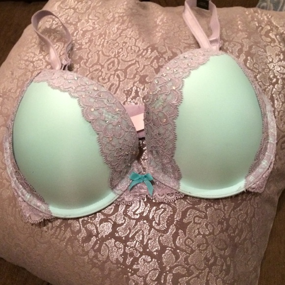 Victoria's Secret Dream Angels Push-Up Bra NWT