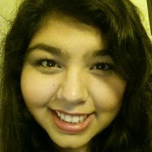 Meet your Posher, Adrianna