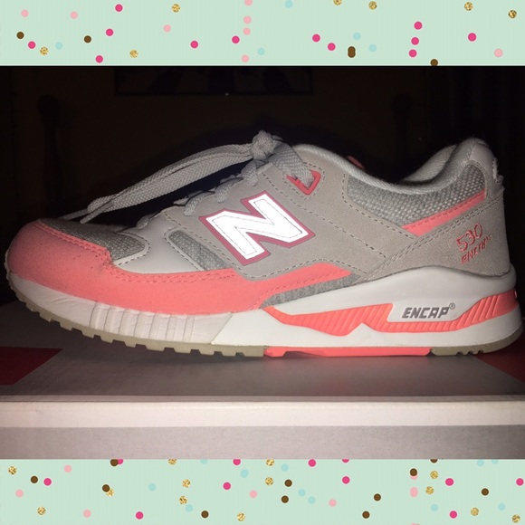 Coral New Balance 530