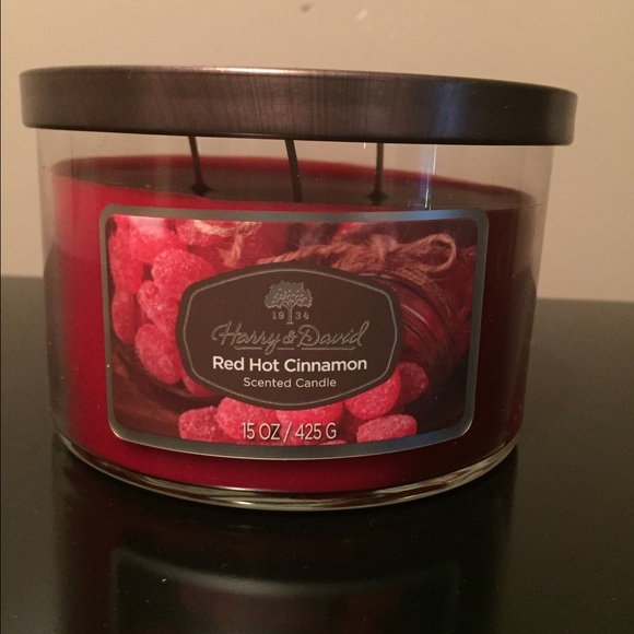 Harry And David Candle Red Hot Cinnamon 15oz