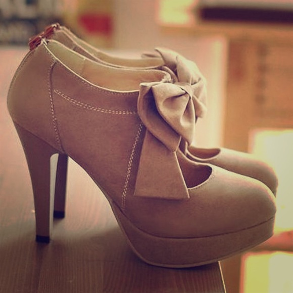 Meet your Posher, Monica