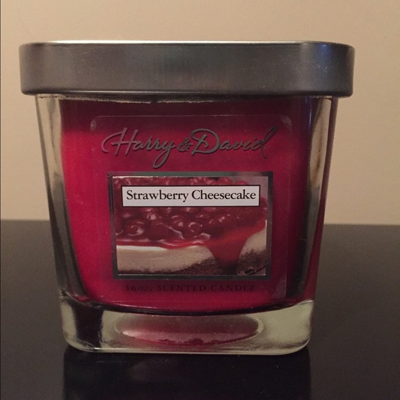 Harry And David Strawberry Cheesecake Candle 16oz