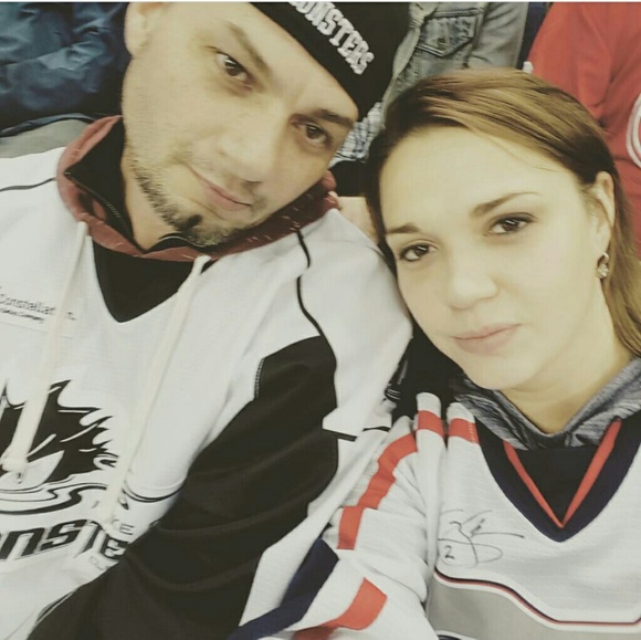 Meet Laura & Joe - Picture 2 of 6