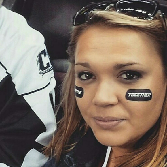 Meet Laura & Joe - Picture 3 of 6