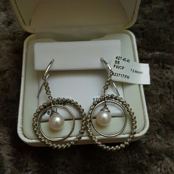 Cultured Pearl Earrings NWT