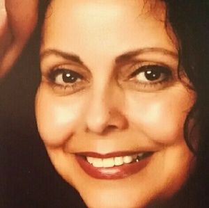 Meet your Posher, Mercedes