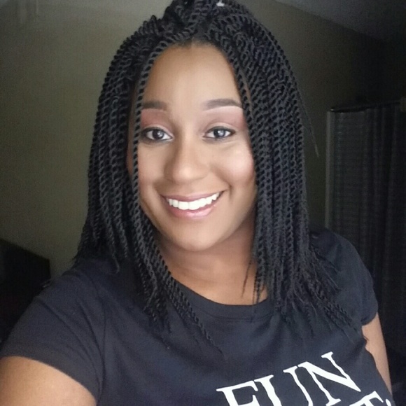 Meet your Posher, Denae