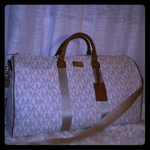 Michael kors carry on duffle Bag