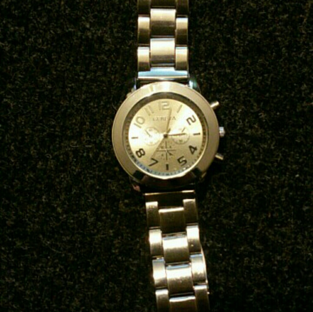 Analog Quartz Rose Gold Stainless Steel - Picture 3 of 5