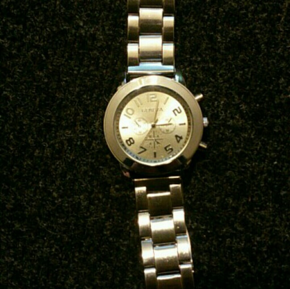 Analog Quartz Rose Gold Stainless Steel - Picture 3 of 5