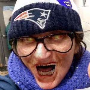 Meet your Posher, Veronica