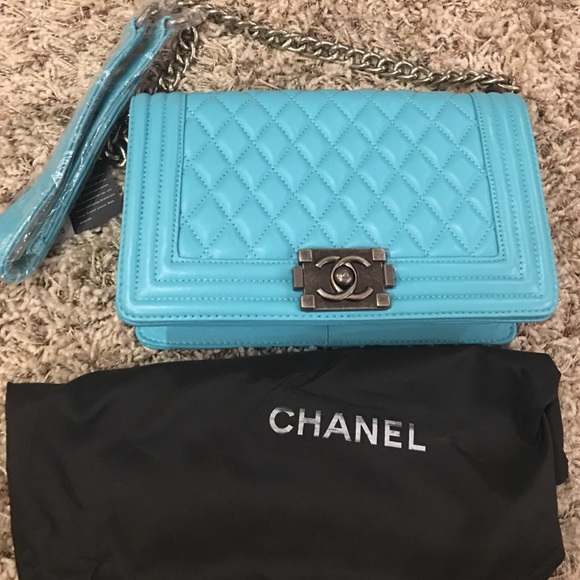 Blue quilted handbag Chanel