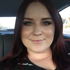 Meet your Posher, Desirae