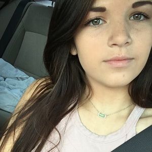 Meet your Posher, Brianna