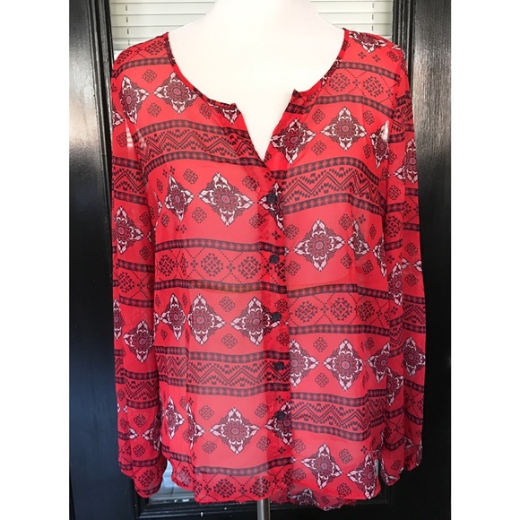 NWT Patterned Lace Back Top - Picture 2 of 4