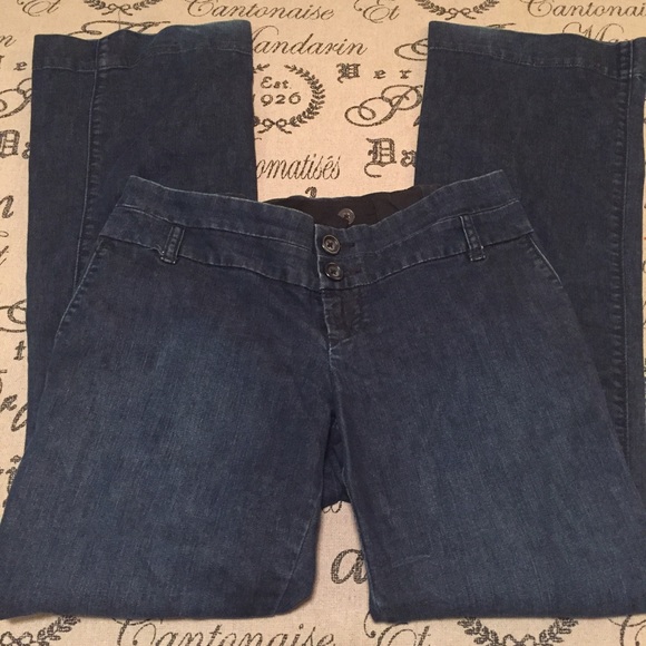 Old Navy Jeans - 💋FINAL SALE💋Maternity jeans size 31" inseam Old Navy Jeans - 💋FINAL SALE💋Maternity jeans size 31" inseam