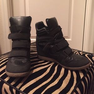 Sneaker wedges