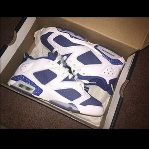 Jordan Retro 6 Grade School
