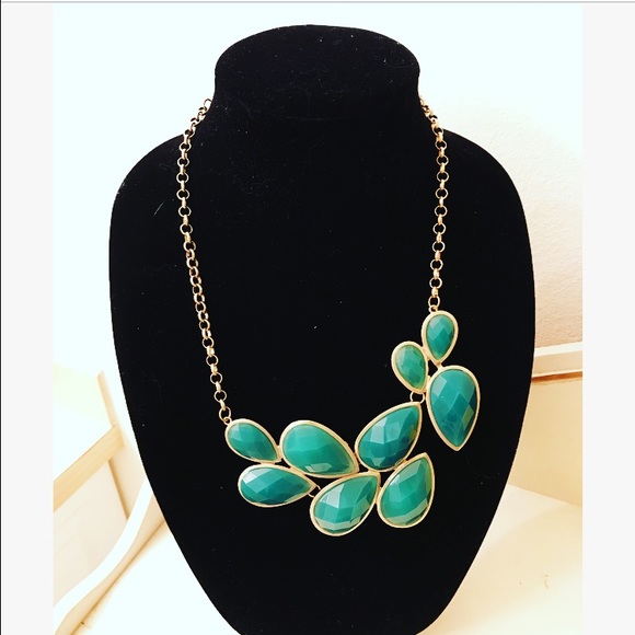 Green gem jewel necklace