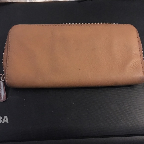 Michael Kors Tan Wallet ONE DAY SALE - Picture 2 of 4