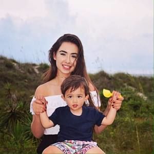 Meet your Posher, Constance