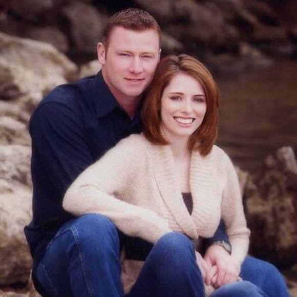 Meet your Posher, Amanda - Picture 2 of 2