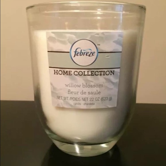 Willow Blossom 22oz Febreze candle