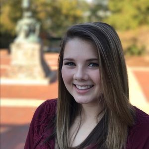 Meet your Posher, Becca