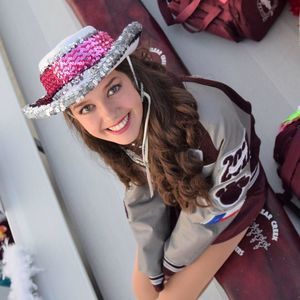 Meet your Posher, Cindy