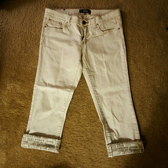 Capri's - Picture 2 of 4